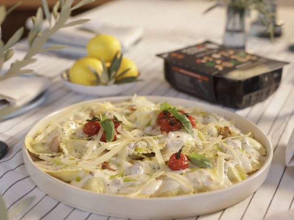 Câștigă 2 friteuze cu aer cald Tefal Easy Fry&Grill 2in1 EY505D15