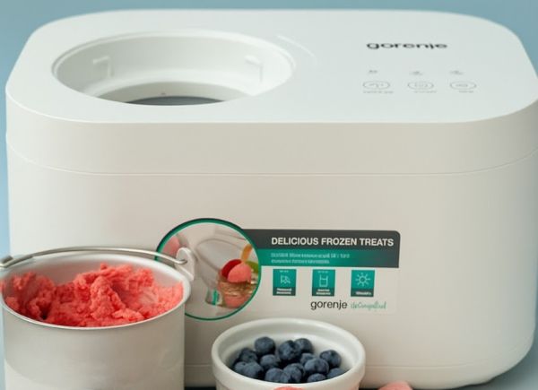 Câștigă o mașină de făcut înghețată Gorenje ICM10W