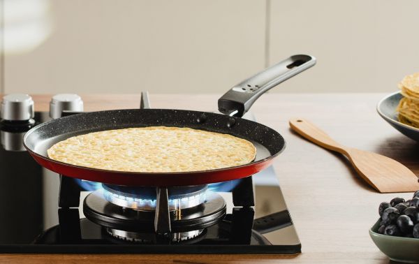 Câștigă o tigaie de clătite Titanium Legend