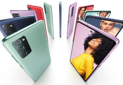 Câștigă 3 telefoane mobile Samsung Galaxy S20 FE 5G