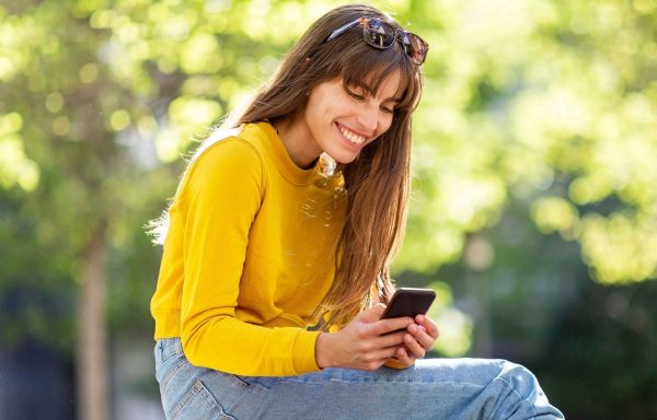 Câștigă 800 de premii în valoare de 300 lei fiecare