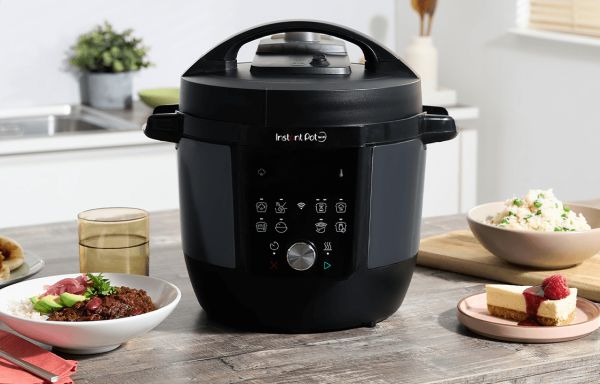 Câștigă un multicooker Instant Pot Plus